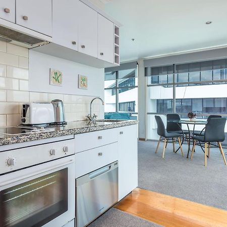Appartement Stunning Waterfront Location With Huge Balcony! à Auckland Extérieur photo