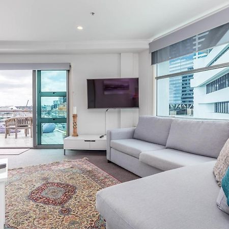 Appartement Stunning Waterfront Location With Huge Balcony! à Auckland Extérieur photo